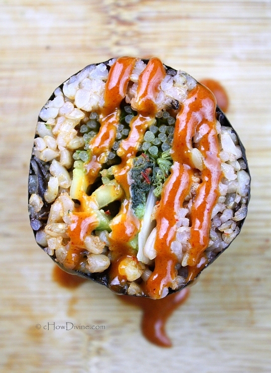 Kimchi Avocado Roll with Spicy Dipping Sauce | cHowDivine.com